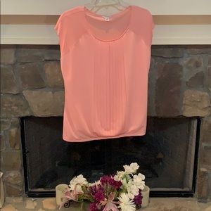 EUC Calvin Klein Medium with capped sleeves